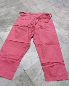 Stylish Pink Cropped Pants