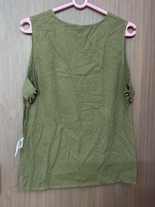 Chic Olive Green Sleeveless Button-Up Vest
