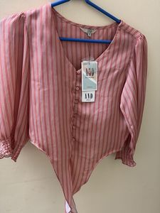 Fashionable Tie-Knot Top