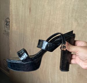 Platform Heels Black