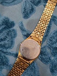 Elegant Gold Tone hmt Quartz