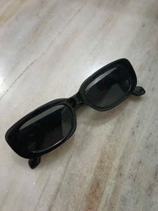 Stylish Black Rectangle Sunglasses