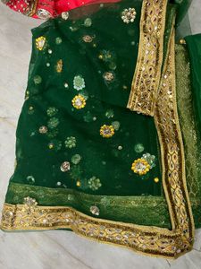 beautiful contrast suit