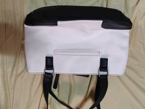 Nine West Black &amp; White Purse (Made in China)