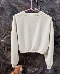 Cream Cropped Sweatshirt 🩵