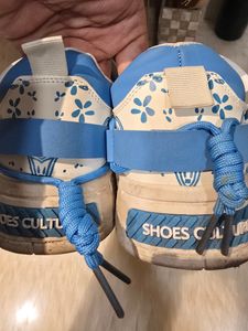 Blue &amp; White Patterned Sneakers