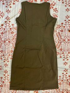 Olive Green Sleeveless Button Detail Dress