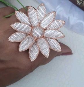 Exquisite Floral zirconia Cocktail Ring