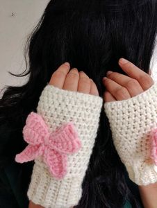 Crochet bow fingerless gloves