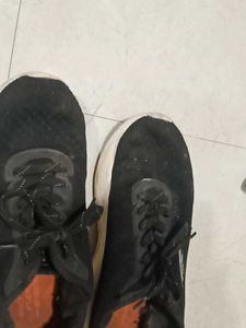 Comfortable Black Running Shoes
