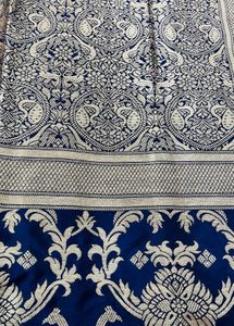 Elegant Navy Blue &amp; Gold Dupatta