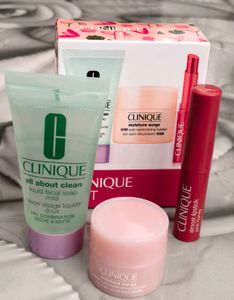 Clinique Skincare Gift Set