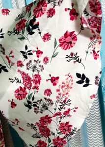Pretty Floral Top Size - S To M