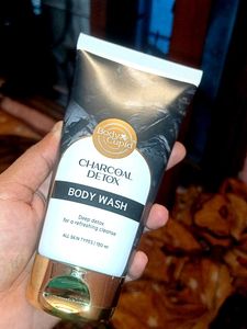 charcoal detox body wash
