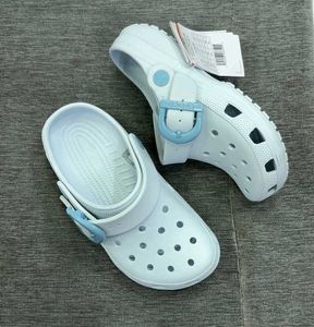 Buckle Classic Crocs🎀