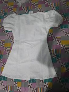 NEW WITH TAG !! White Top Weavllite Brand