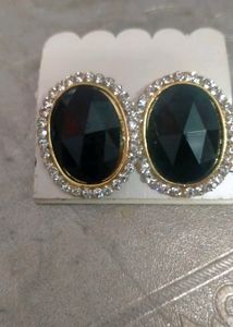 Black Studs