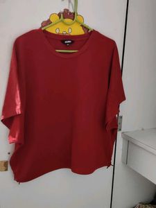 Chic Red Oversized Tee