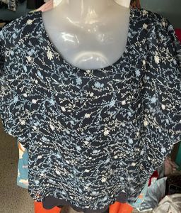 Chic Floral Print Top