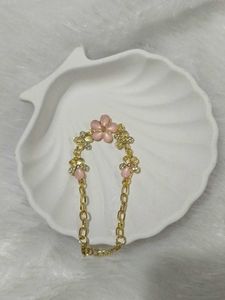 Charming Floral Bracelet