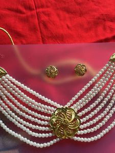 Elegant Pearl &amp; Gold Necklace Set