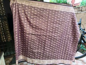 Elegant Purple Saree with Gold Motifs