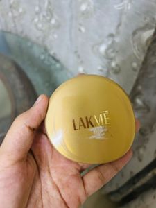 lakme unused Compact  Powder-natural