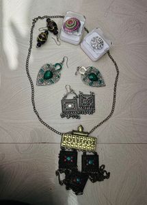 Beaded Necklace Set with Pendant