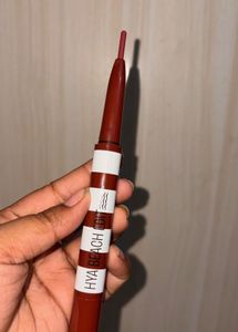 Lakme Hya beach edit 9 to 5. 2 in 1 lipstick liner