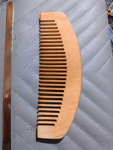 Premium Neem Wood Comb – Natural Hair Care