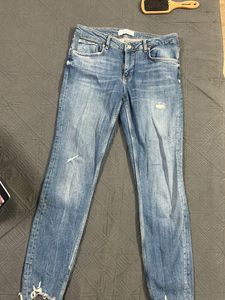 zara women blue denim jeans♥️