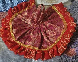 I m selling kanha ji clothes size for 5 pack of 3