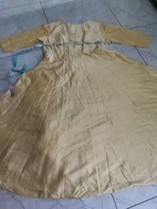 Elegant Yellow Ethnic Gown