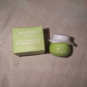 Dot & Key Cica Niacinamide Moisturizer( Unused)