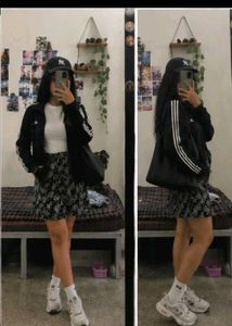 Chic Black &amp; White Skirt