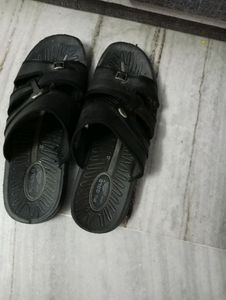 men  slipper used only 3-4 times  full size 12