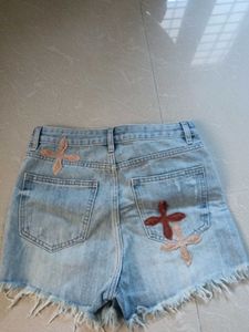 🇹🇭 Devil Chow short