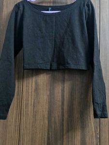 Black Crop Top with Long Sleeves
