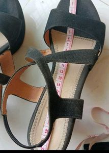 Criss cross Heel