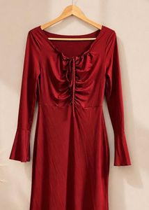 Elegant burgundy Flared Sleeve Dress