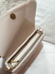 Chic White Quilted Handbag