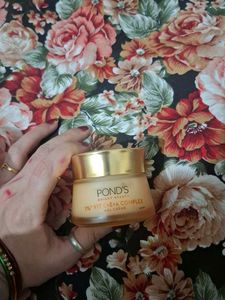 Pond's Bright Beauty Gel Creme