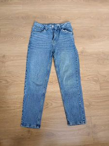 Atlana Slim mom light wash jeans