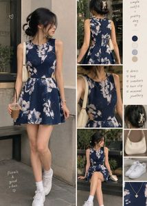 Chic Floral Cut-Out Mini Dress