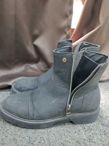 Stylish Zip-Up Boots