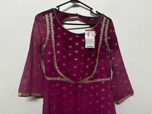 Stylish Pink Kurta with Gold Print