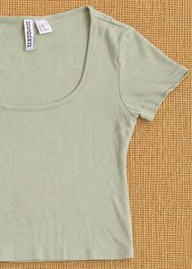 H&amp;M Sage Green Cropped T-Shirt