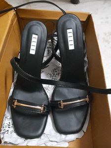 Elle Heels