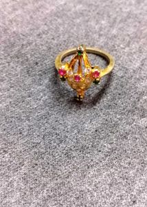 Elegant Gold-Tone Cocktail Ring