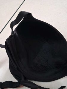38C Maidenform black Bra